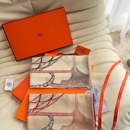HERMES 26S SCARF 140 IN SILK AND CASHMERE 498305
