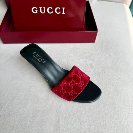 GUCCI 26S SLIDE SANDALS 55 MM IN DARK RED VELVET