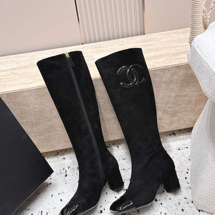 CHANEL 26S KNEE HIGH BOOTS 70 MM IN BLACK SUEDE AND PATENT