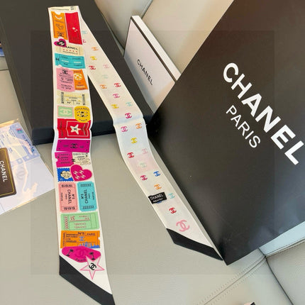 CHANEL 26S TWILLY SCARF 120 IN SILK 435390