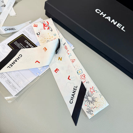 CHANEL 26S TWILLY SCARF 120 IN SILK 485184