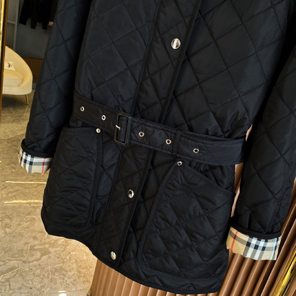 BURBERRY 26S BELTED QUILTED JACKET 511