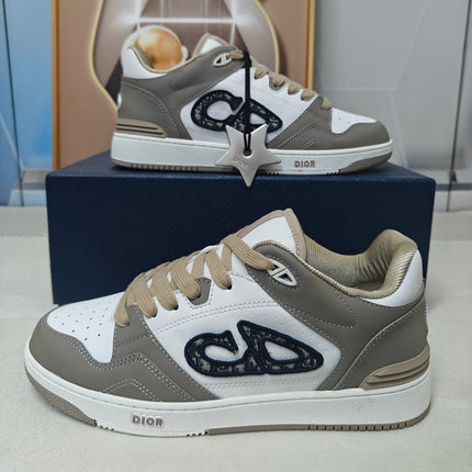 DIOR 26S LOW-TOP SNEAKER IN WHITE AND LIGHT OLIVE BROWN CALFSKIN