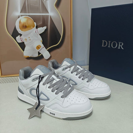 DIOR 26S LOW-TOP SNEAKER IN WHITE AND GREY CALFSKIN