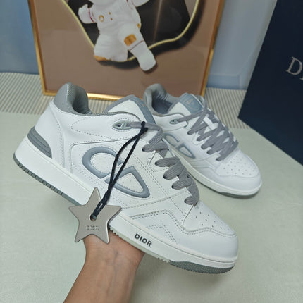 DIOR 26S LOW-TOP SNEAKER IN WHITE AND GREY CALFSKIN