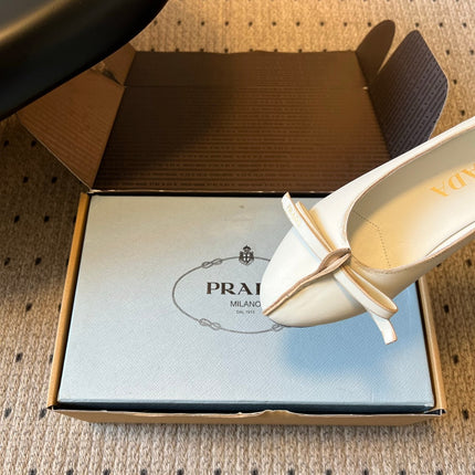 PRADA 26S POINTED TOE BOW FLATS IN IVORY WHITE CALFSKIN