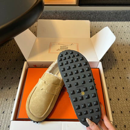 HM 26S DESTIN LOAFERS IN BEIGE SUEDE