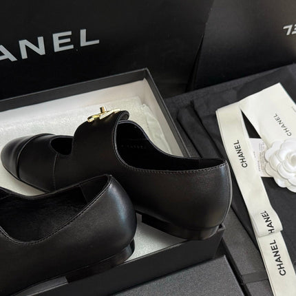 CHANEL 26S MARY JANE FLATS IN BLACK CALFSKIN WITH GOLD TONE CC LOGO