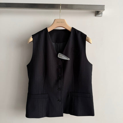 MIUMIU 26S SET VEST AND PLEATED SKIRT 867