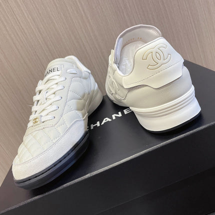 CHANEL 26S SNEAKER IN WHITE QUILTED CALFSKIN AND WHITE LOW TOP