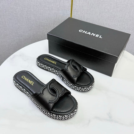 CHANEL 26S PLATFORM SLIDES IN BLACK LAMBSKIN WITH CC LOGO