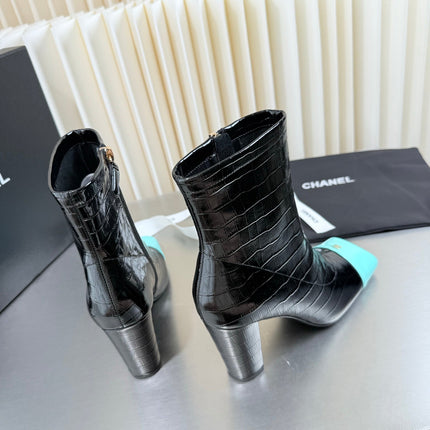 CHANEL 26S ZIPPER BOOTS 75 MM IN BLACK PATENT LEATHER CROCODILE EMBOSSED AND LIGHT BLUE CALFSKIN