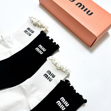 MIUMIU 26S ANKLE SOCKS 417710 (1 BOX)