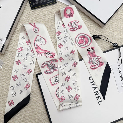 CHANEL 26S TWILLY SCARF 120 IN SILK 372649