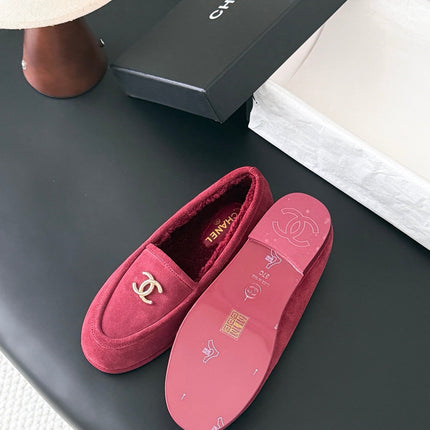 CHANEL 26S LOAFERS IN BURGUNDY SUEDE AND SHEARLING LINING