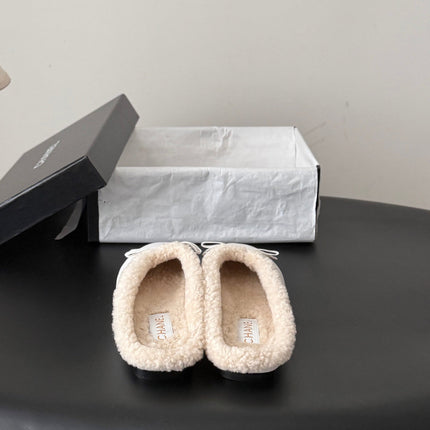CHANEL 26S MULES IN WHITE LAMBSKIN AND SHEARLING