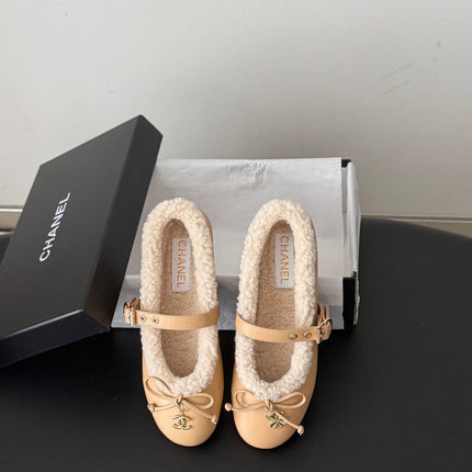 CHANEL 26S MARY JANE FLATS IN BEIGE LAMBSKIN AND SHEARLING