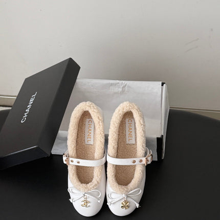 CHANEL 26S MARY JANE FLATS IN WHITE LAMBSKIN AND SHEARLING