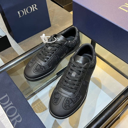 DIOR 26S LOW-TOP SNEAKERS IN BLACK DIOR OBLIQUE JACQUARD AND CALFSKIN