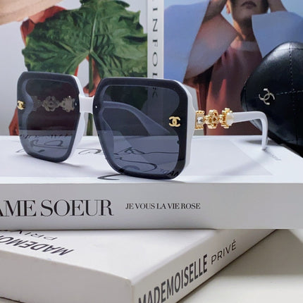 CHANEL 26S OVERSIZED SQUARE SHAPE IN ACETATE 399831