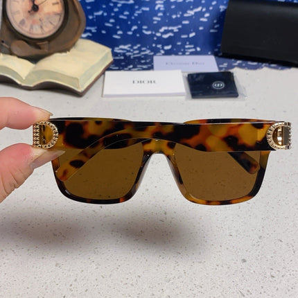 DIOR 26S OVERSIZED SQUARE FRAME IN ACETATE 500425