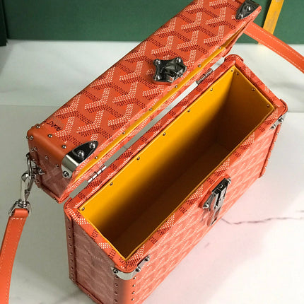 CASSETTE TRUNK BAG 21 IN RED GOYARDINE CANVAS & CLAMECY COWHIDE