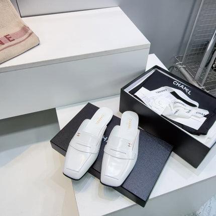 CHANEL 26S LOAFER MULES IN WHITE SHINY LAMBSKIN