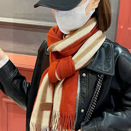 GUCCI 25S SCARF 180 IN CASHMERE 711251