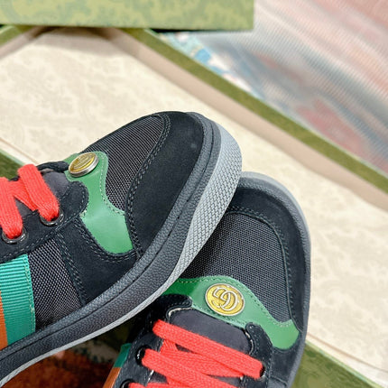 GUCCI 26S SCREENER SNEAKER IN BLACK SUEDE AND GREEN LEATHER