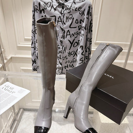 CHANEL 26S HIGH HEEL KNEE HIGH BOOTS 80 MM IN GRAY CALFSKIN AND BLACK PATENT LEATHER