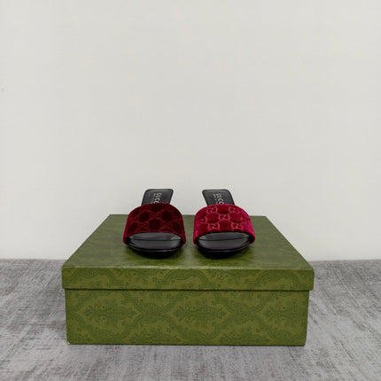 GUCCI 26S MULE SANDALS 55MM IN DARK RED VELVET GG EMBOSSED