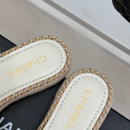 FLAT CHAIN HEART SLIPPER IN WHITE LAMBSKIN