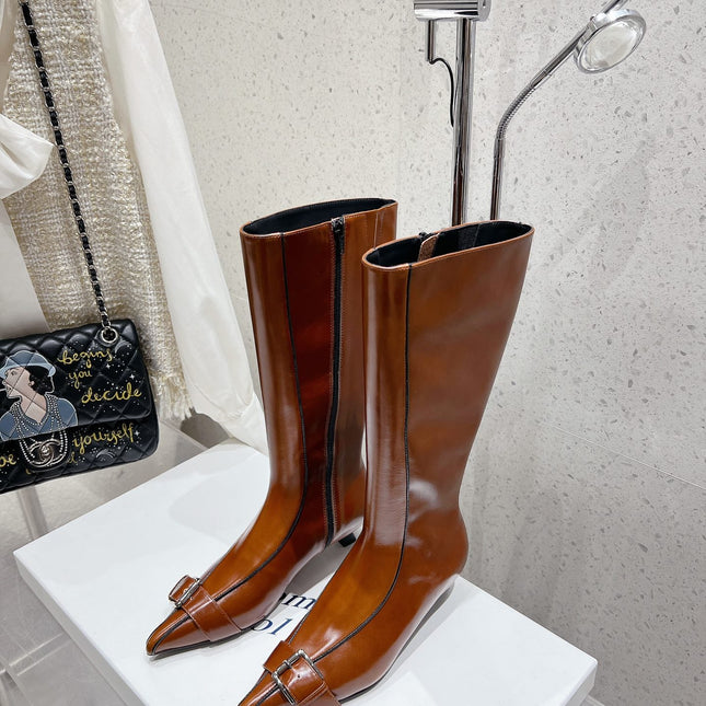 ALO 25S PALOMA WOOL HIGH BOOTS IN BROWN LAMBSKIN WITH METAL BUCKLE DETAIL AT THE TOE