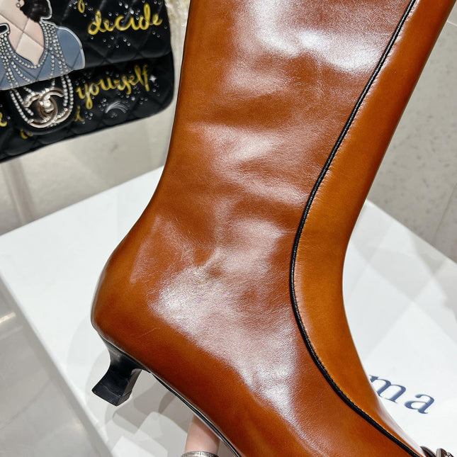 ALO 25S PALOMA WOOL HIGH BOOTS IN BROWN LAMBSKIN WITH METAL BUCKLE DETAIL AT THE TOE