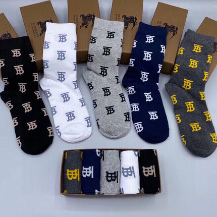 BURBERRY 26S CREW SOCKS 562579 (1 BOX)