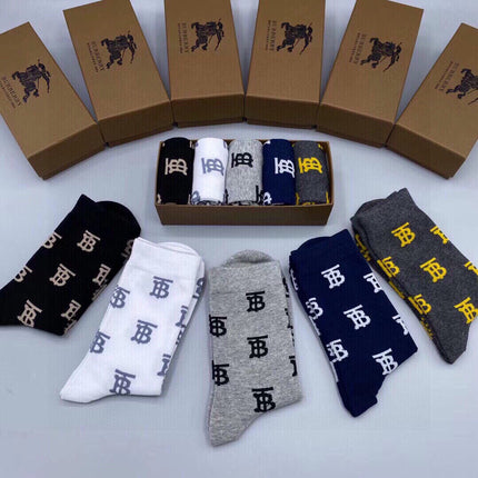 BURBERRY 26S CREW SOCKS 562579 (1 BOX)