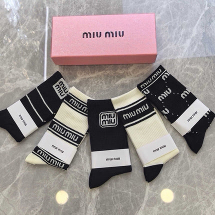 MIUMIU 26S CREW SOCKS 413939 (1 BOX)