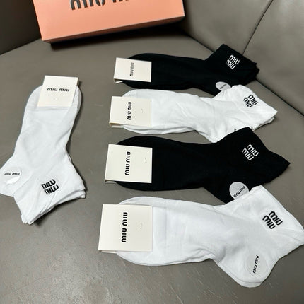 MIUMIU 26S ANKLE SOCKS 415738 (1 BOX)