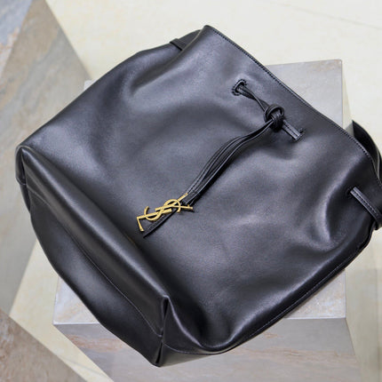 POCHON BUCKET BAG 30 IN BLACK LAMBSKIN GOLD HARDWARE