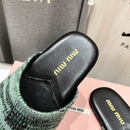 KNITTED MULES IN LIGHT GREEN MIX BLACK WOOL