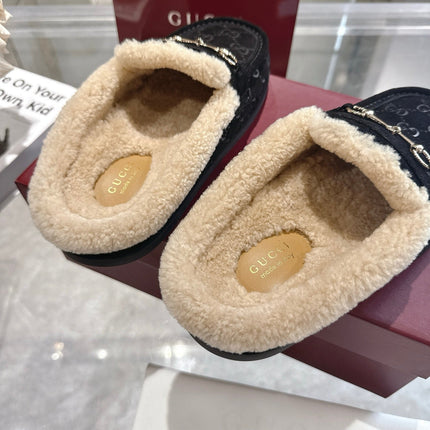 GUCCI 26S MULES IN BLACK SUEDE GG LOGO PATTERN