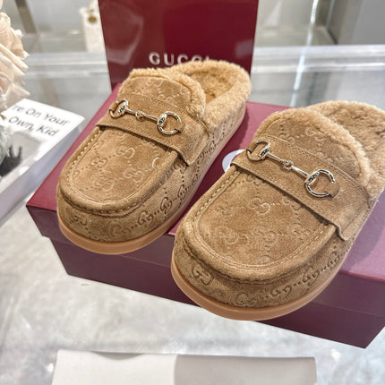 GUCCI 26S MULES IN CAMEL BROWN SUEDE GG LOGO PATTERN
