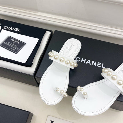 CHANEL 26S THONG SANDALS IN WHITE LAMBSKIN WITH PEARL EMBELLISHMENTS