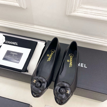 CHANEL 26S BALLET FLATS IN BLACK LAMBSKIN WITH FLOWER EMBELLISHMENT