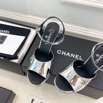 CHANEL 26S HIGH HEEL SLINGBACK SANDALS 90 MM IN SILVER LAMBSKIN WITH CC LOGO