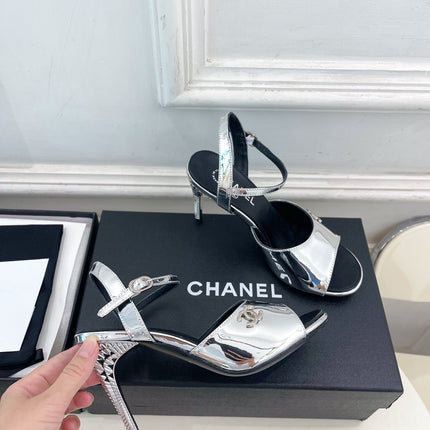 CHANEL 26S HIGH HEEL SLINGBACK SANDALS 90 MM IN SILVER LAMBSKIN WITH CC LOGO